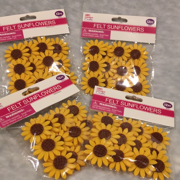 Felt Sunflowers Crafting Bundle Four Packs of 12 pceach 4cm Mini Sunflowers NWT - Picture 12 of 12